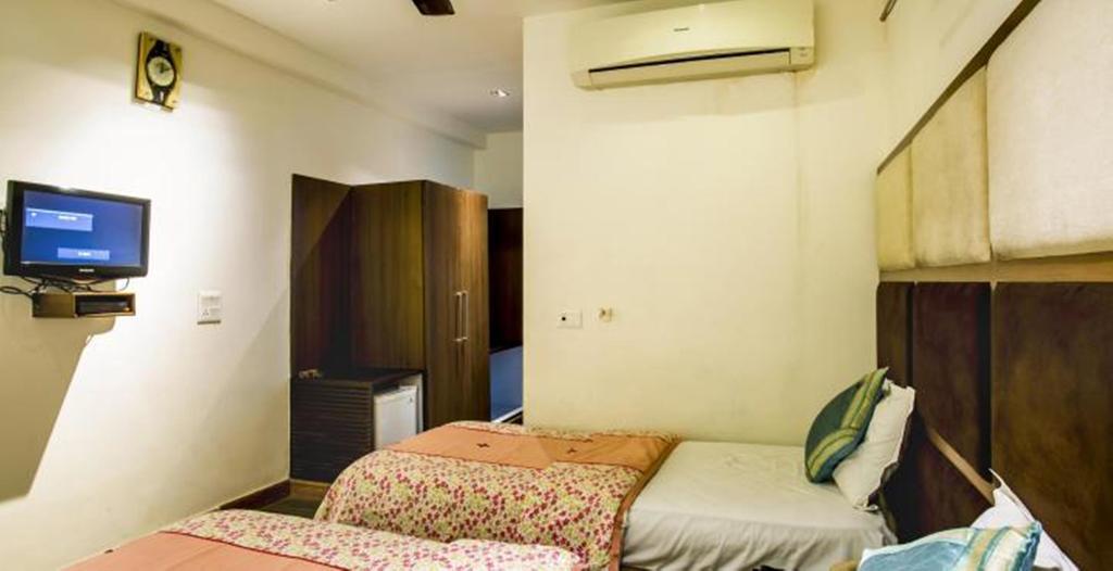 Hotel Arpit Palace Delhi  Exteriör bild